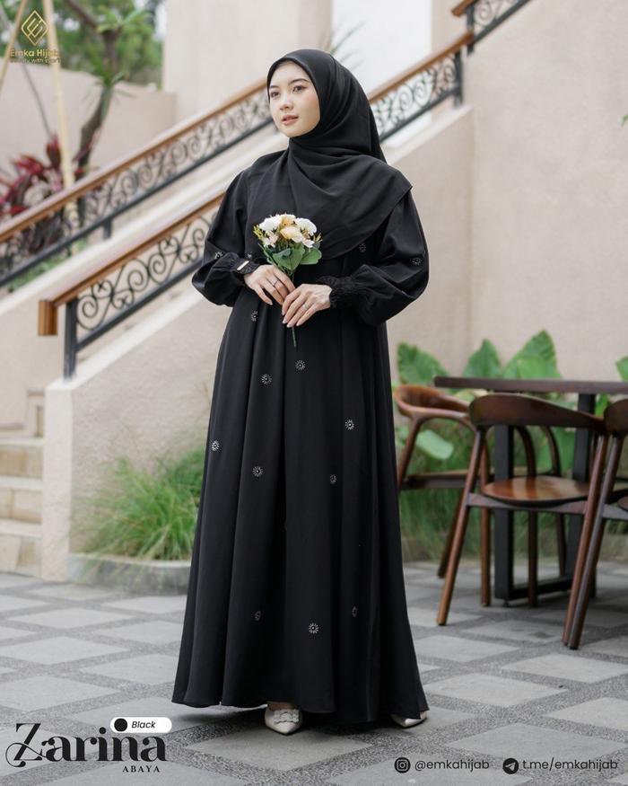 Abaya Zarina oleh Emkahijab untuk Wanita Muslim