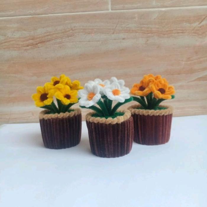 Hiasan Bunga Kawat Bulu Pot Mini Lucu dengan Desain Warna-warni dan Bentuk Menarik