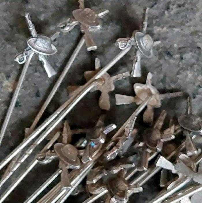 Pajangan Vintage NOS 1950 Pin Tentara Belanda KNIL