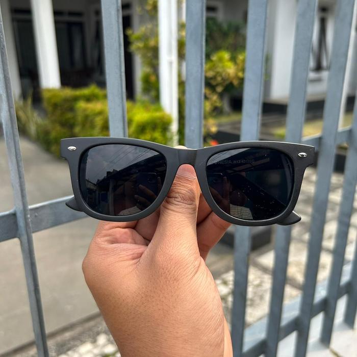 Regaldstore - Kacamata Hitam Wayfarer Sunglasses - R13 4013 - HITAM DOFF