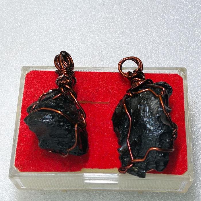 Liontin Kalung Batu Satam