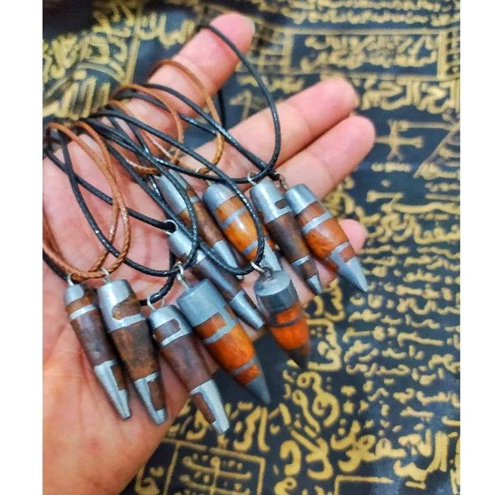 Kalung Liontin Cemeti Ali