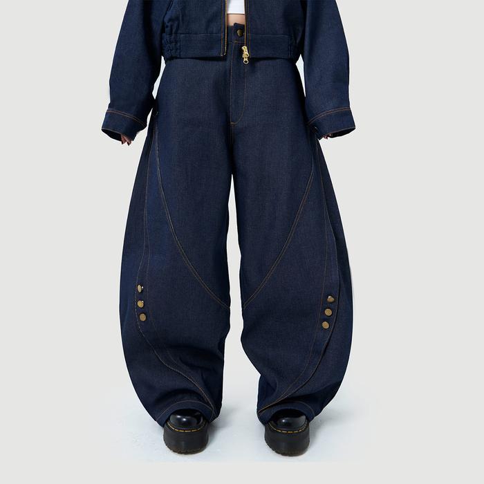 Club of Nobody - Rounded Denim Jeans