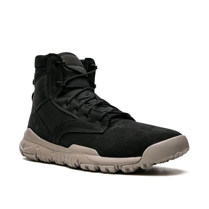 Sepatu Nike SFB 6" NSW Leather Boot - Black/Light Taupe
