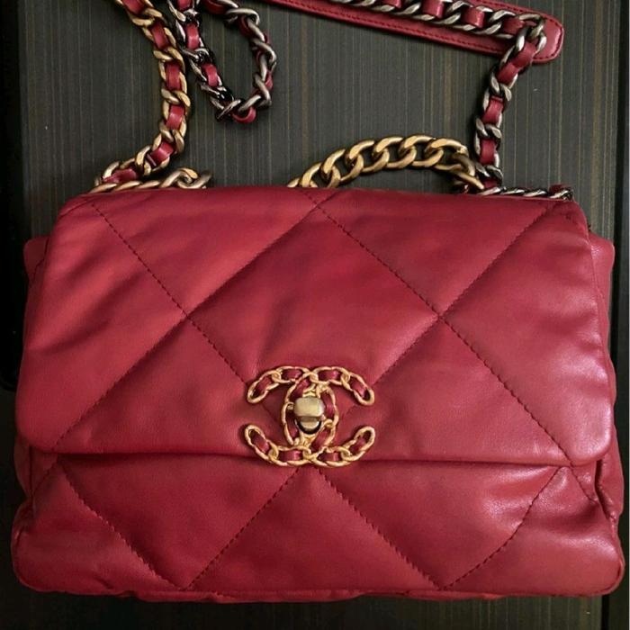 CHANEL19 RED SIZE 25 PRELOVED