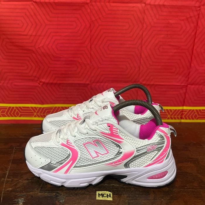 Sepatu second branded new balance 530 white pink size 37