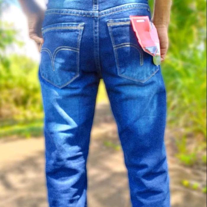 celana levis panjang bahan kualitas no 1 Pria Dewasa Jeans Katun  Hitam Distro biru Denim