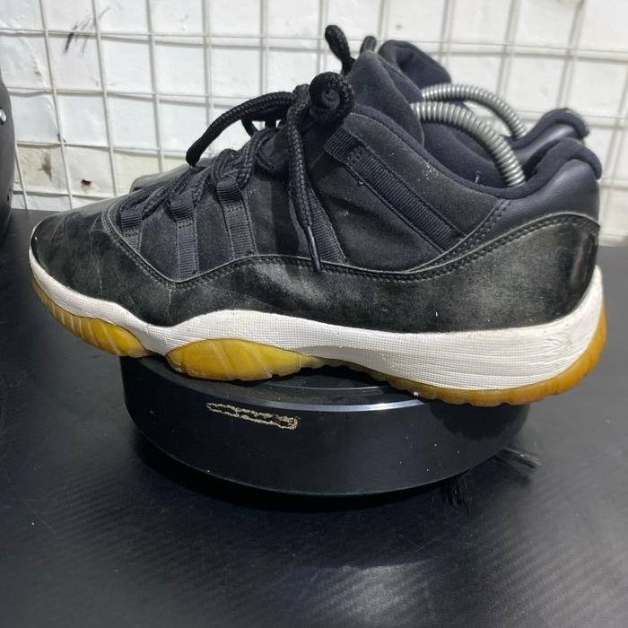 Sepatu Second nike retro 11 size 44