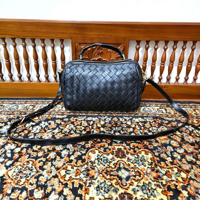 tas sling bag Samantha thavasa
