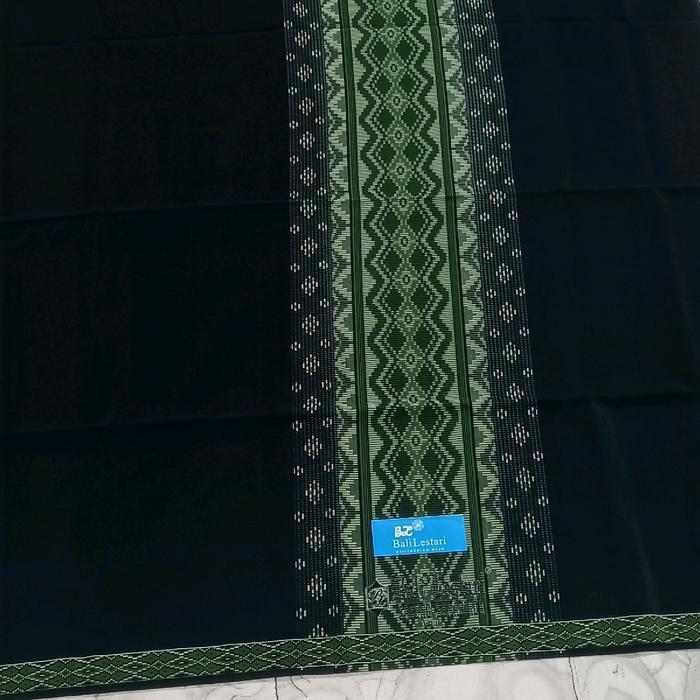 Ready Sarung Muslim  Santri  Dewasa Dan Remaja Samarinda  Bali  Lestari. Sarung Nya  Licin,  Tidak  