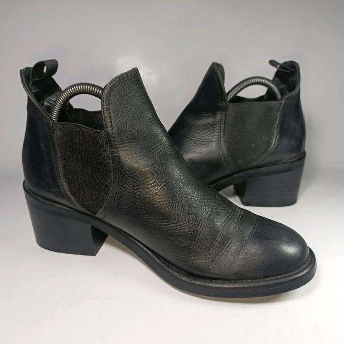 Bimba Y Lola original leather spain 40 size woman shoes