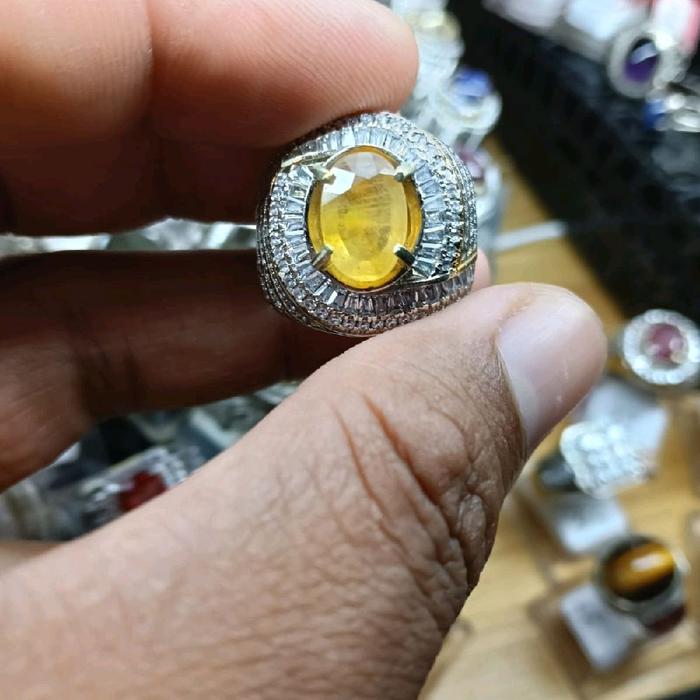 natural batu alam yakut kuning