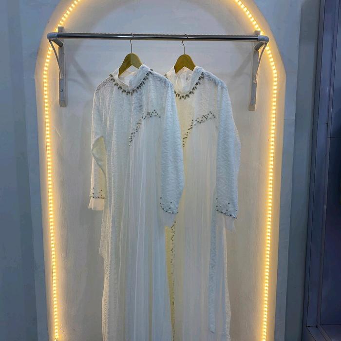 gamis putih brokat mutiara