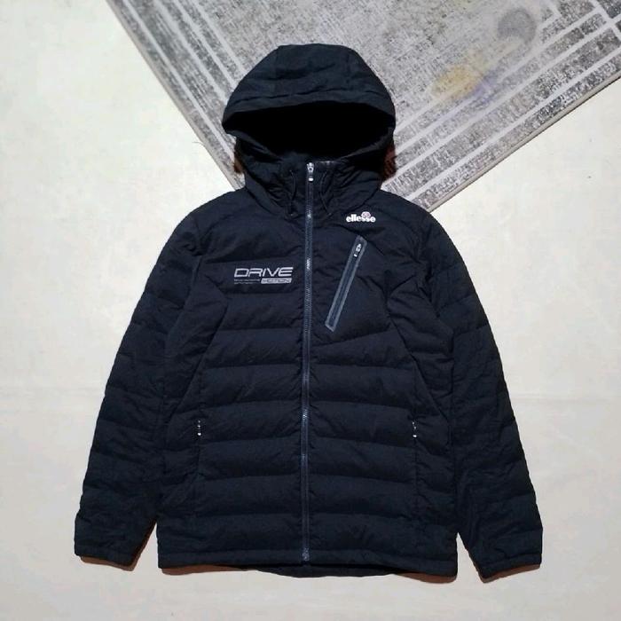 jaket bulang ellesse hitam bekas