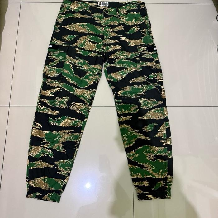 Celana BAPE Tiger Stripe original size tag XL