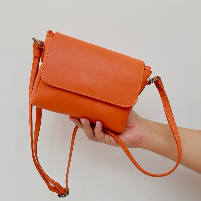 SASA LEATHER Jeny sling tas casual  . size 21cm x 4cm x 15cm Selempang