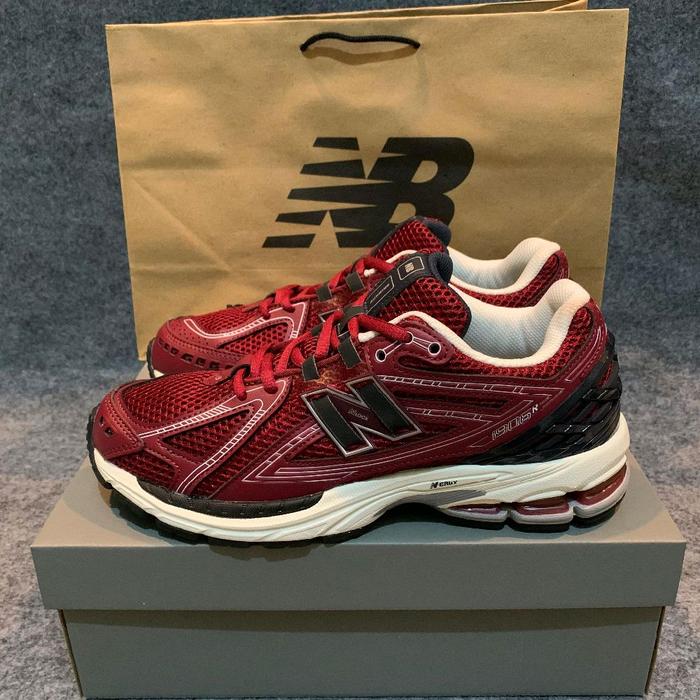 Sepatu NewBalance 1906R Second