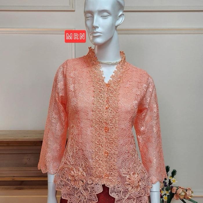 Atasan kebaya import by Arya vasutorn baju brokat bkk pesta