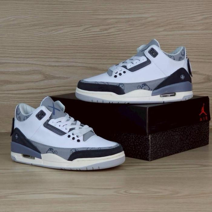 Air Jordan 3 Retro X Kaws