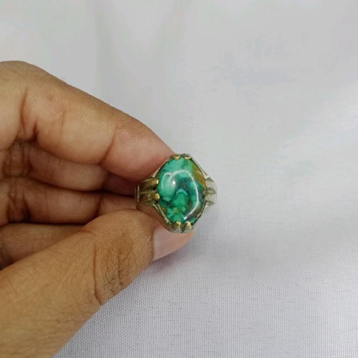 Cincin Akik Virus Lawasan dengan Batu Hijau Natural dan Desain Elegan untuk Pria dan Wanita