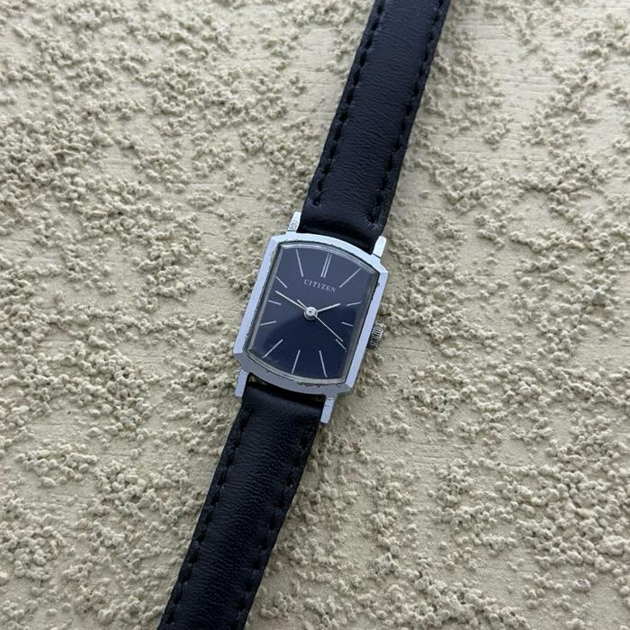 Dresswatch Jam tangan Citizen Tank Blue dial Second Preloved