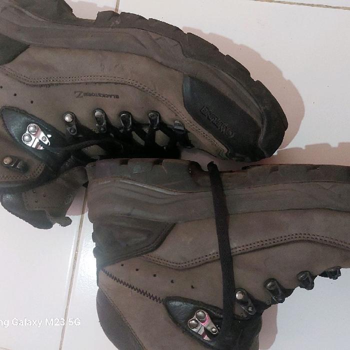 campline Sepatu Gunung Size 43