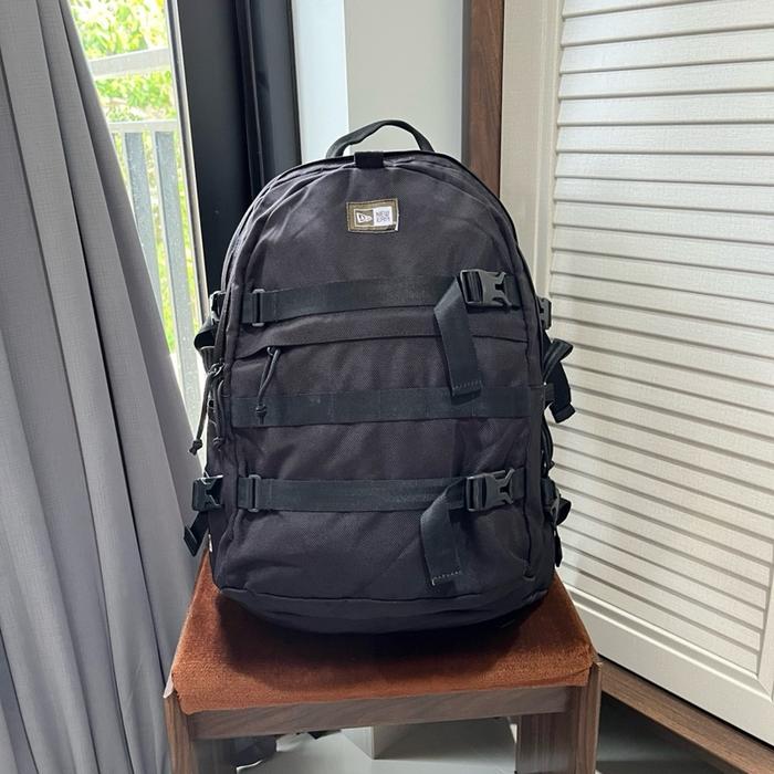 ransel tas second NEW ERA hitam muat leptop untuk sekolah kerja atau travelling