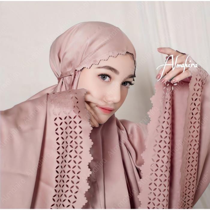 Ready Stok Mukena Dewasa Shakila Laser Cut Premium Original By Almahira Store.Id