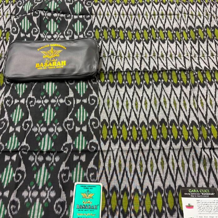 SARUNG BASARAH BAHAN MESRES MOTIF KAWUNG