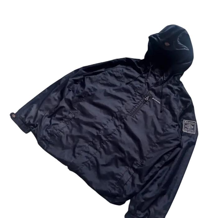 Gorpcore jacket dickies for your hiking jacket Outdoor