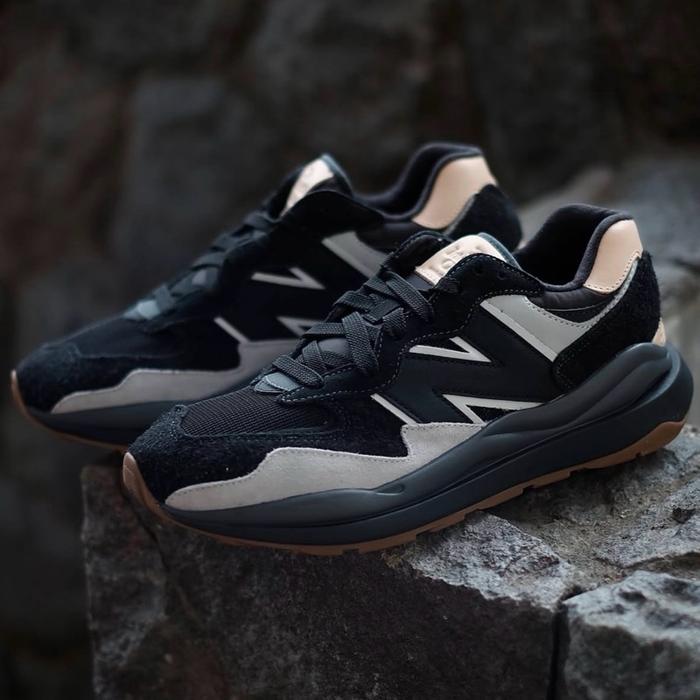 New Balance 5740 Black Grey [ M5740CC ]