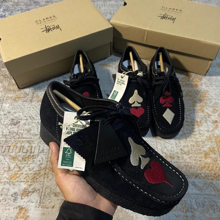 STUSSY X CLARKS WALLABEE - BLACK
