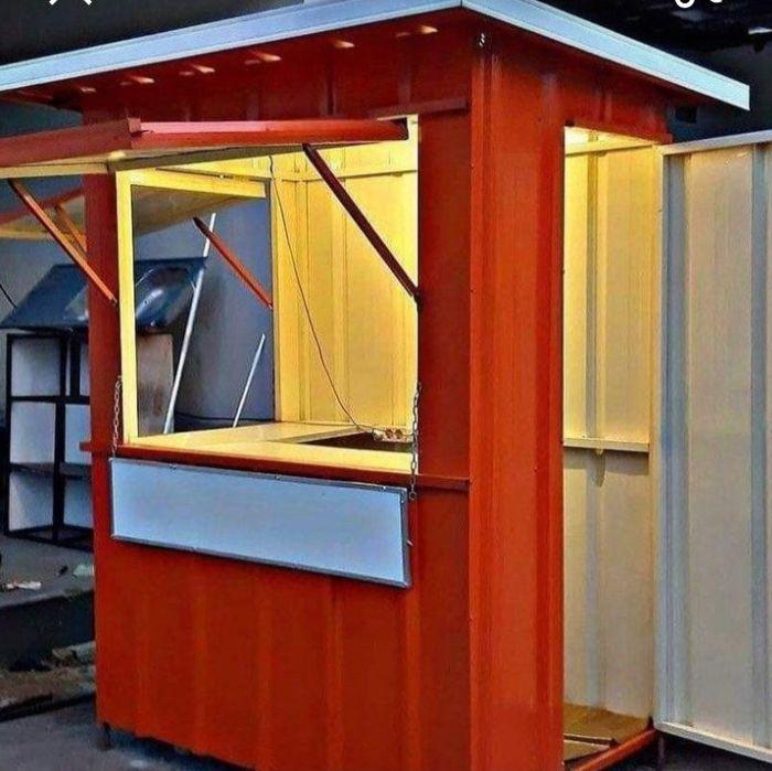 Gerobak Besi Boot Container Minimalis Modern dengan Desain Modern dan Warna Kemerahan Furniture