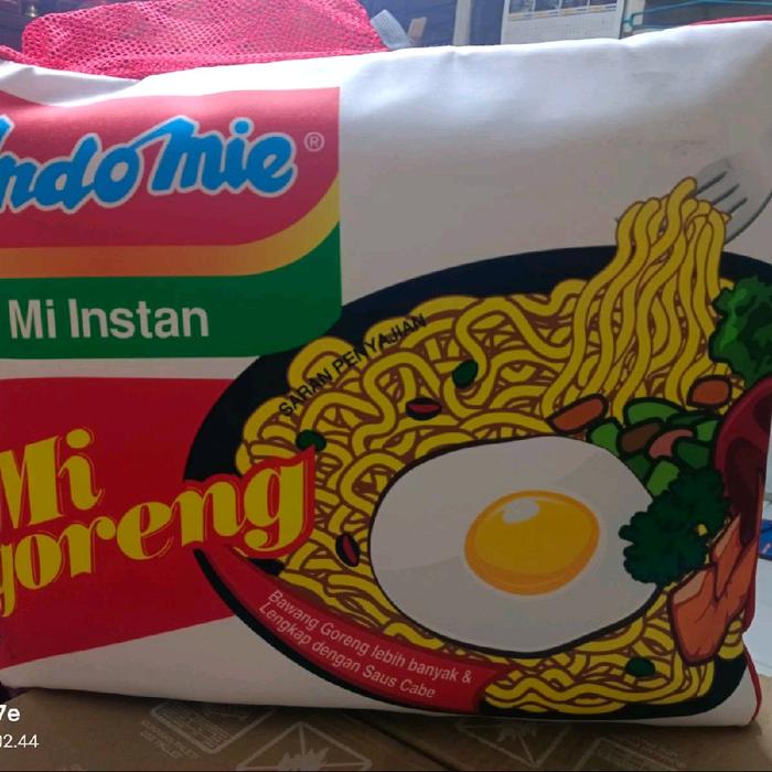 paketan tas indomie goreng jumbo isi 1 dus + 2 pop mie