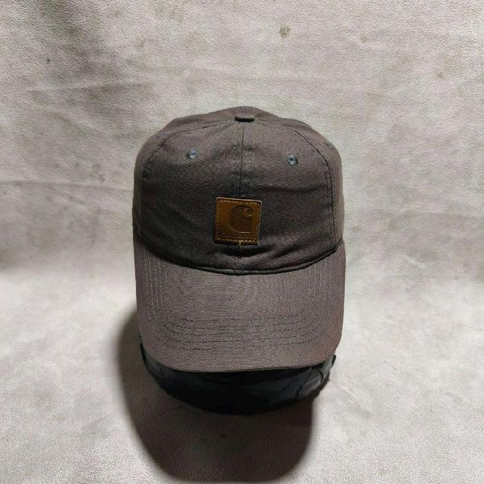 Topi snapback pria Carhartt coklat bekas