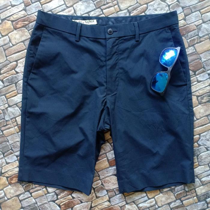 Celana pendek pria brand UNIQLO original preloved, Celana chino