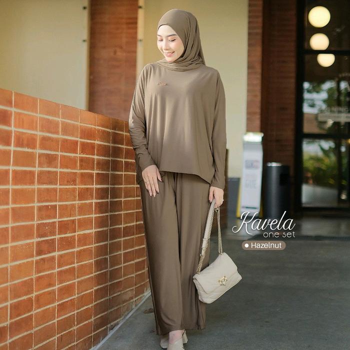 KAVELA ONE SET BY YESSANA
