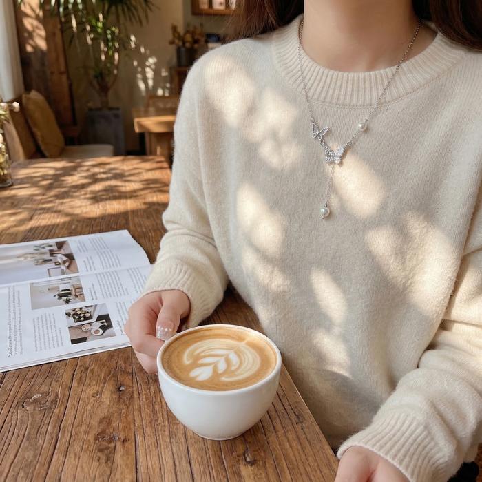 Kalung Wanita Butterfly Mutiara Y Necklace Elegan Korea Style Kalung Cantik Viral TikTok