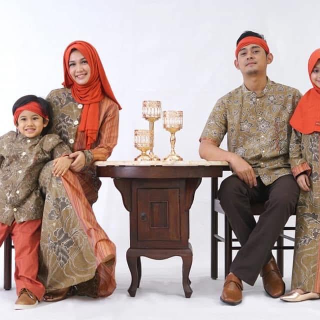 Gamis dan takwa anak dannis d’lawasan Katun Muslim Batik Motif