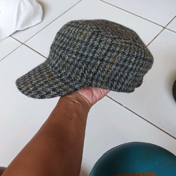 topi harris tweed komando