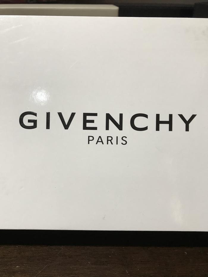 PRELOVED GIVENCHY PANDORA WALLET ORIGINAL