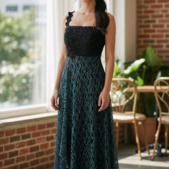 Gaun Pesta longdress Luire hitam green preloved