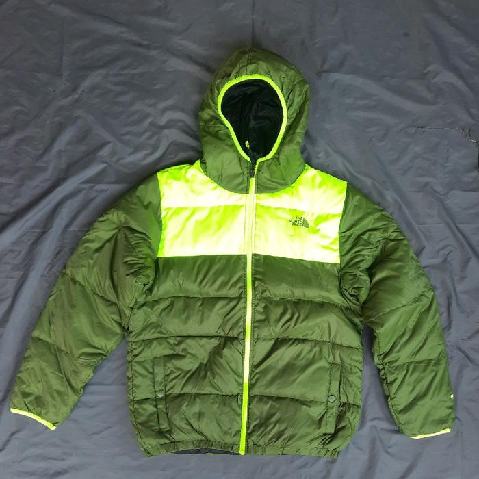 THE NORTH FACE BOYS REVERSIBLE MOONDOGGY DOWN 550 GREEN JAKET ANAK JAKET HIKING TREKKING WINTER ORIG