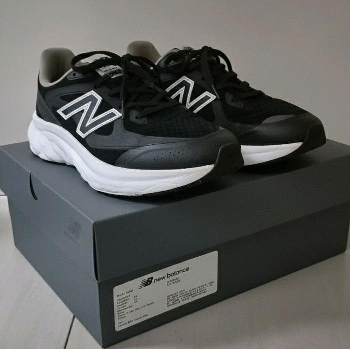 Sepatu Pria Running Course/ Sepatu Lari Warna Hitam / Full Black New Balance / NB
