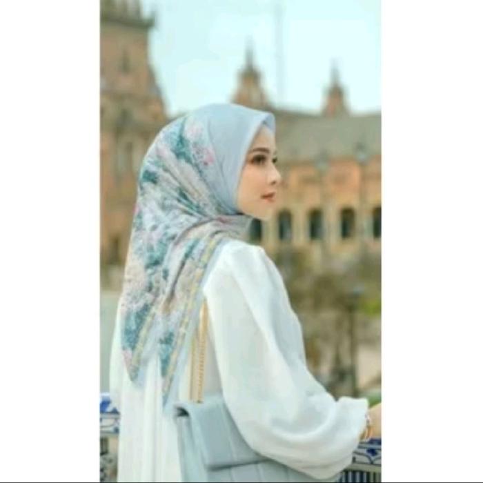 Buttonscarves Sevilla Blanco Jilbab Kerudung Hijab Original