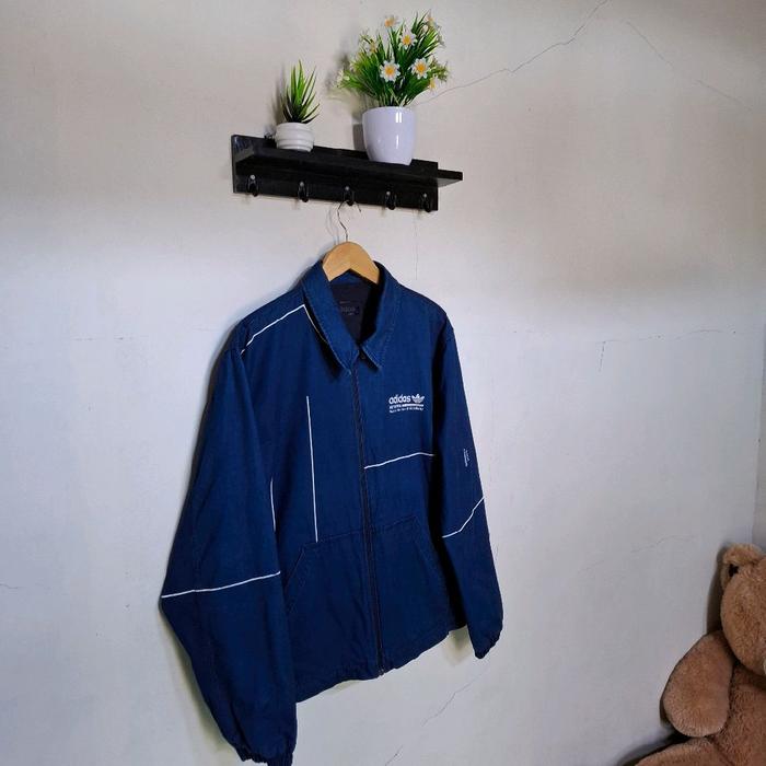 Adds trefoil Jacket Boxy style