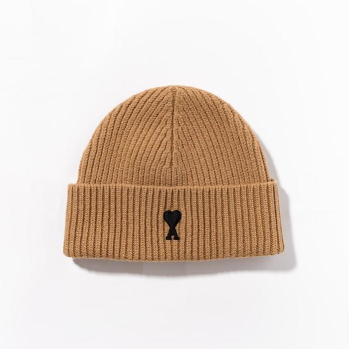 AMI PARIS Black ami de coeur beanie