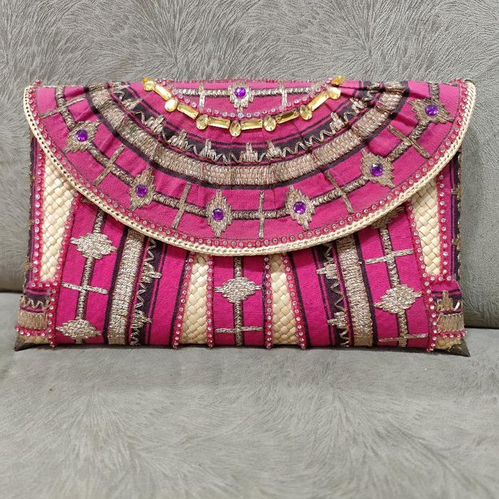 Tas Selempang Vintage Tapis Lampung klasik koleksi lawas panjang 33cm Tinggi sampai rantai ke bawah 