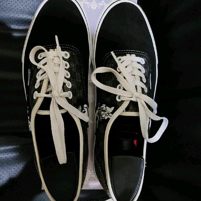 Sepatu Vans Edisi Disney Prelove
