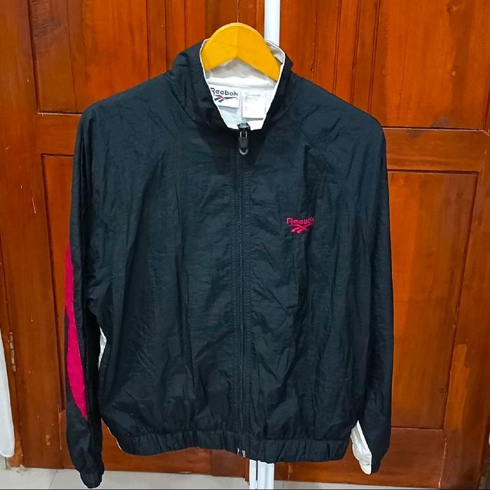 jaket windbreaker vintage reebok big logo